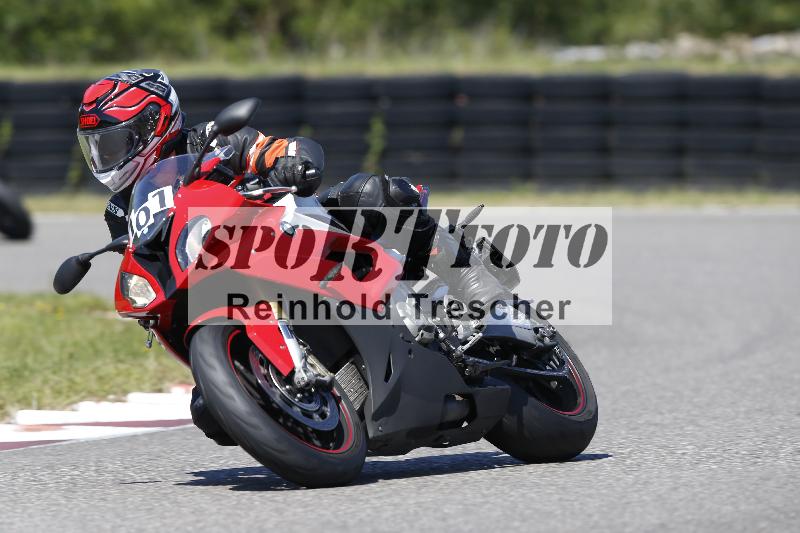 Archiv-2025/48 25.08.2025 Cornu Master School ADR/blau-bleu/101